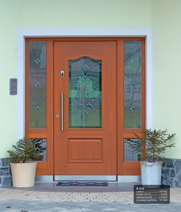 Lesena vhodna vrata tradicionalnih oblik RUSTIKAL